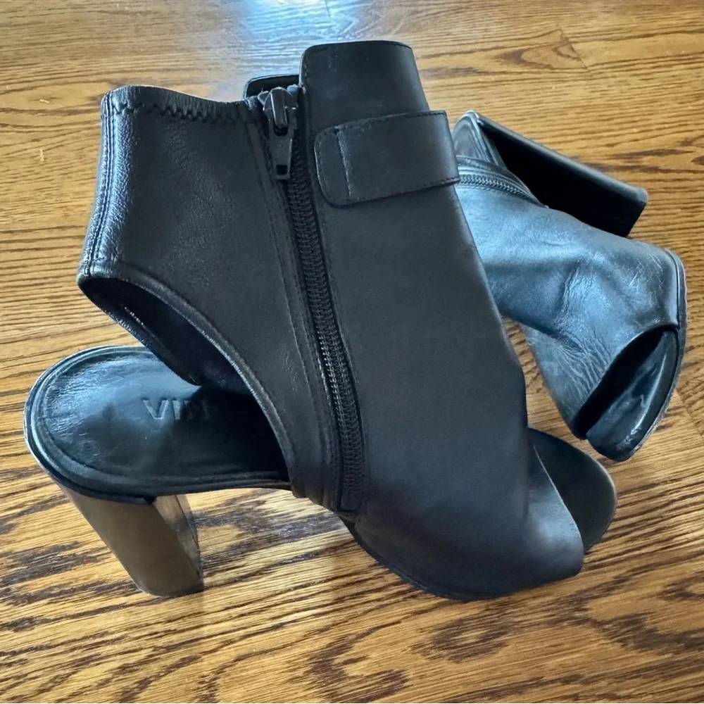 VINCE Brigham Open Toe Black Leather Bootie | Size 8